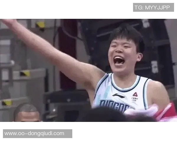 杨瀚森以丑香打法震慑老詹用塑料英语调侃湖蜜引发热议 杨瀚森以丑香打法震慑老詹用塑料英语调侃湖蜜引发热议