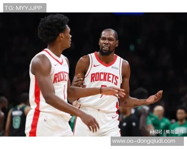 火箭队团结一心杜兰特姐夫小贾霍勒迪共庆胜利瞬间海报封面